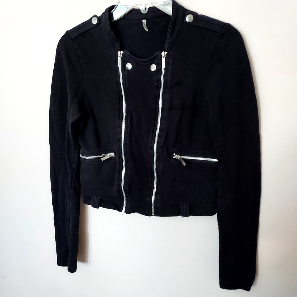 Tresics Black Moto style crop top light jacket zipper details Small Rebel Edgy